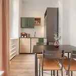 Kamienica Centrum Nr 5 *