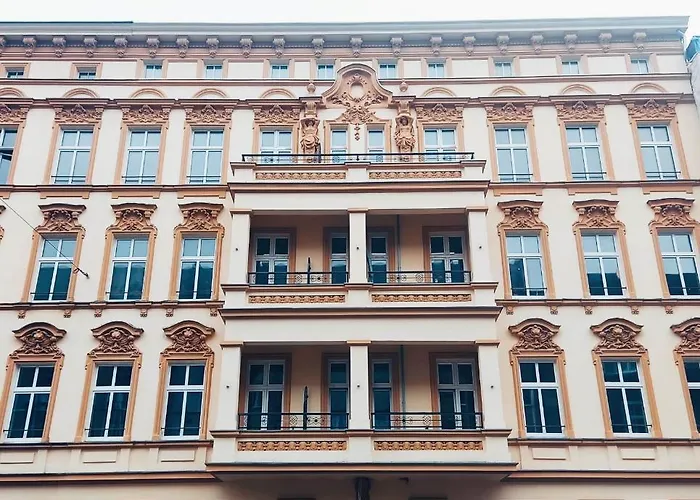 Kamienica Centrum Nr 5 *